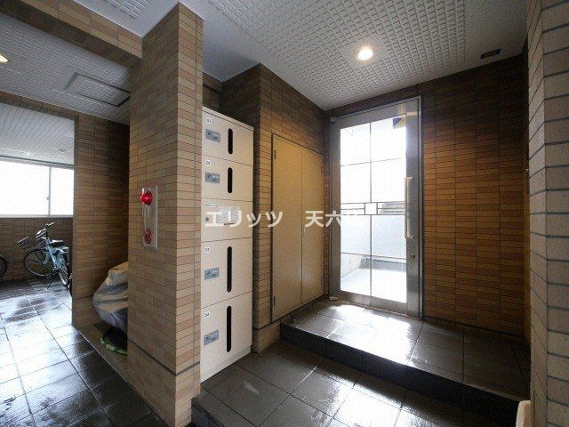エントランス　エントランス