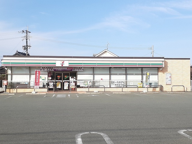 コンビニ　セブンイレブン八代田中北町店（コンビニ）まで220m