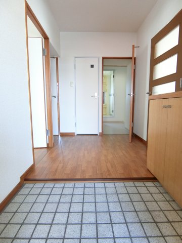 玄関　詳細は、RISUMO江坂本店→06-6155-7137まで♪