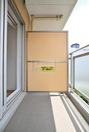 バルコニー　うれしいバルコニー付き！