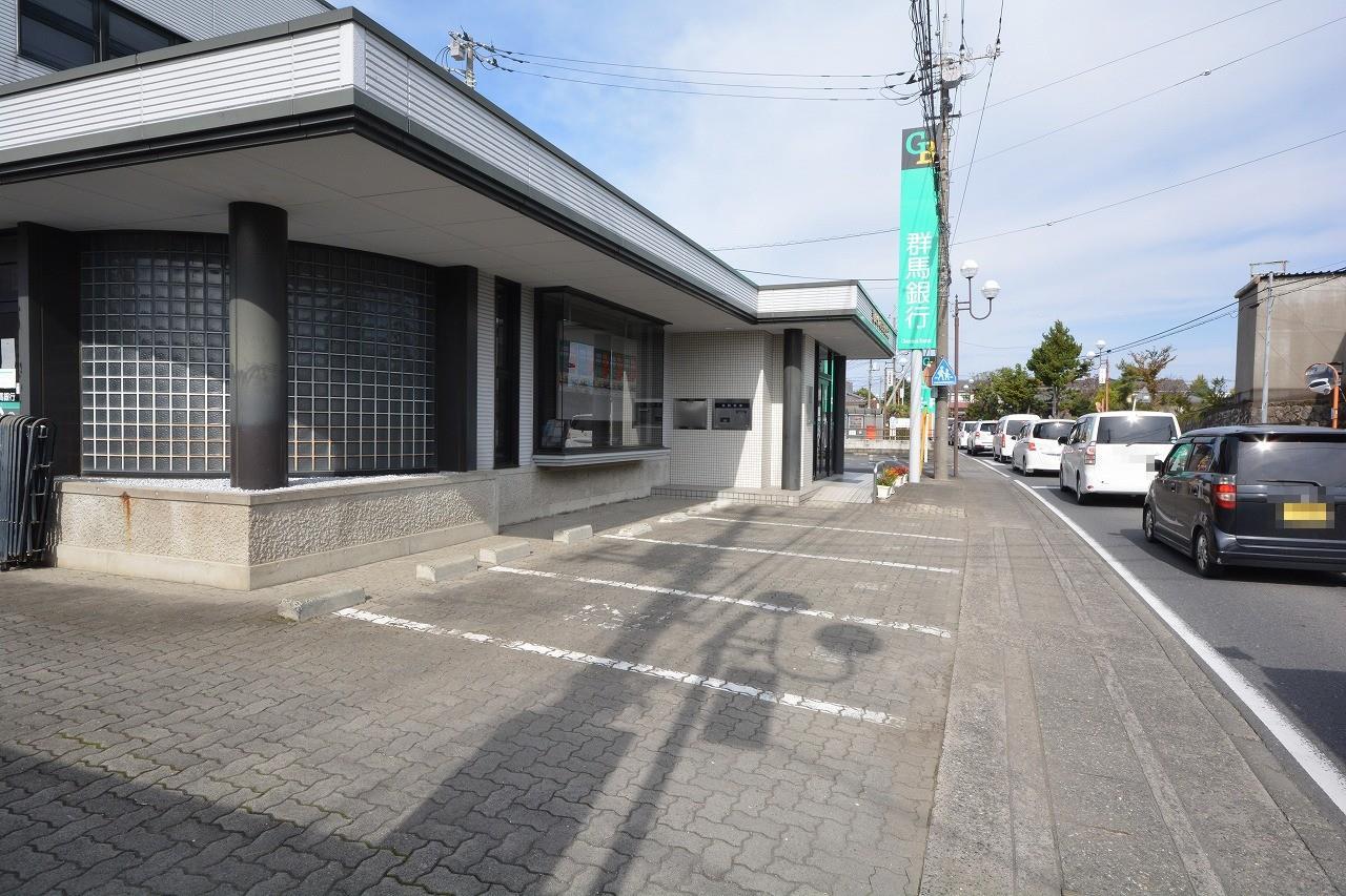 銀行　群馬銀行赤堀支店（銀行）まで669m