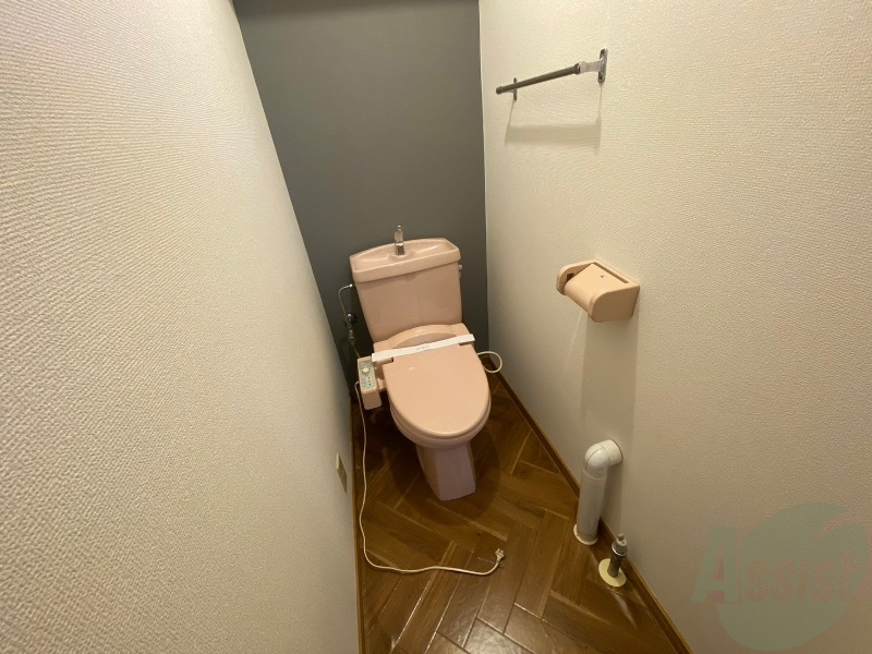 トイレ　こちらはトイレです。清潔感があり、安心して使用できます。