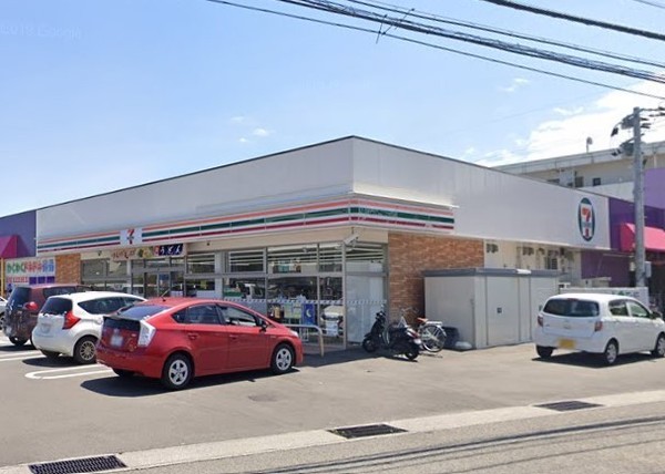 コンビニ　セブンイレブン宮崎月見ケ丘2丁目店（コンビニ）まで1572m
