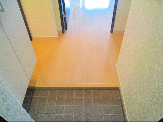 玄関　※写真と異なる場合は現状優先。