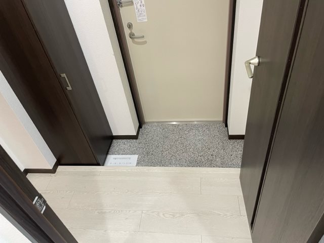 玄関　トールシューズボックス