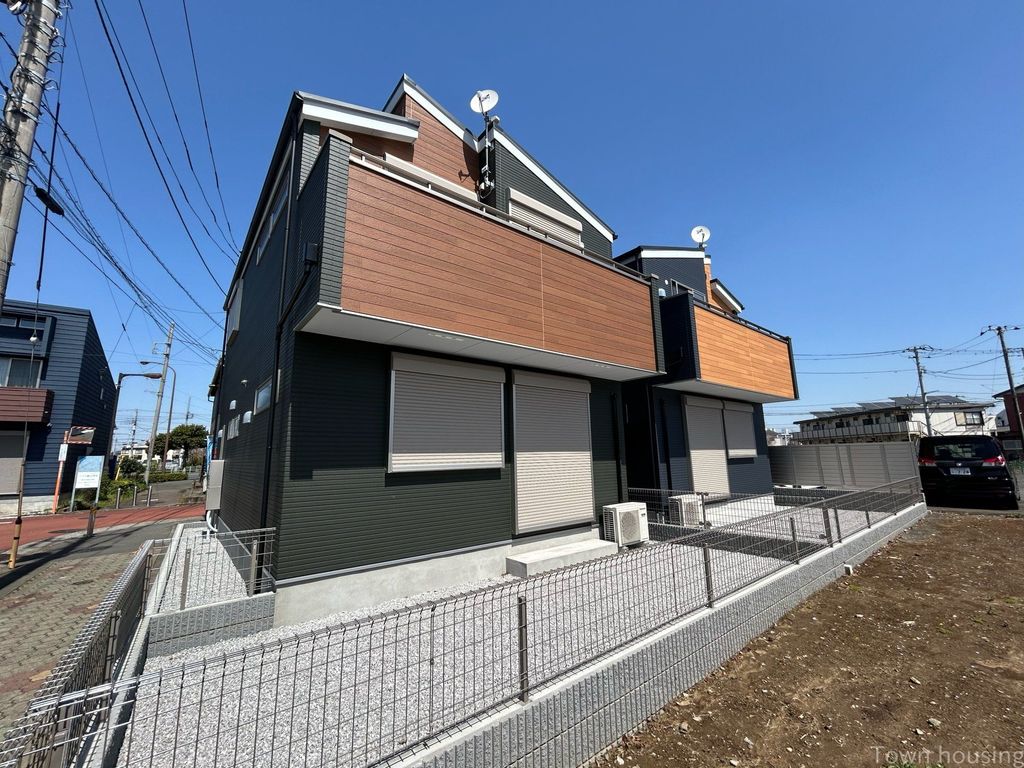 建物外観　★南向きで陽当たりも良好です★