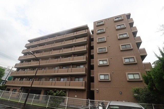 建物外観　オートロック完備