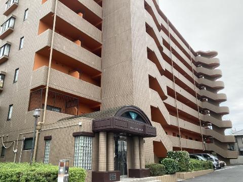 シャトー・レイクルイーズの外観写真