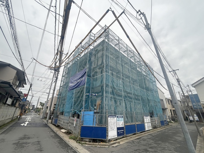 建物外観　建築中