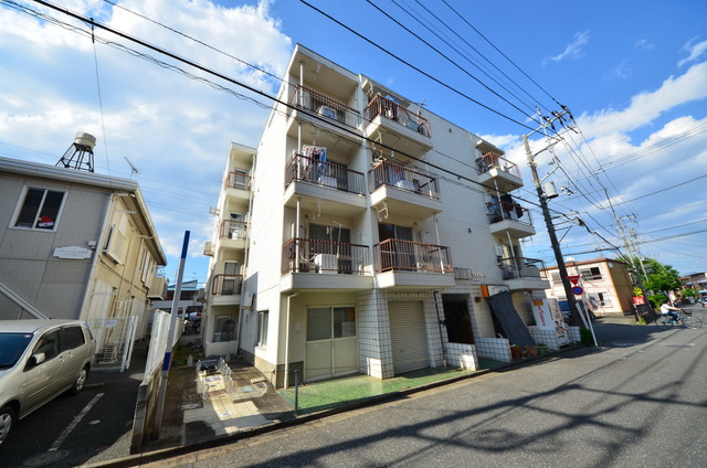 建物外観　★青い空、白い雲★