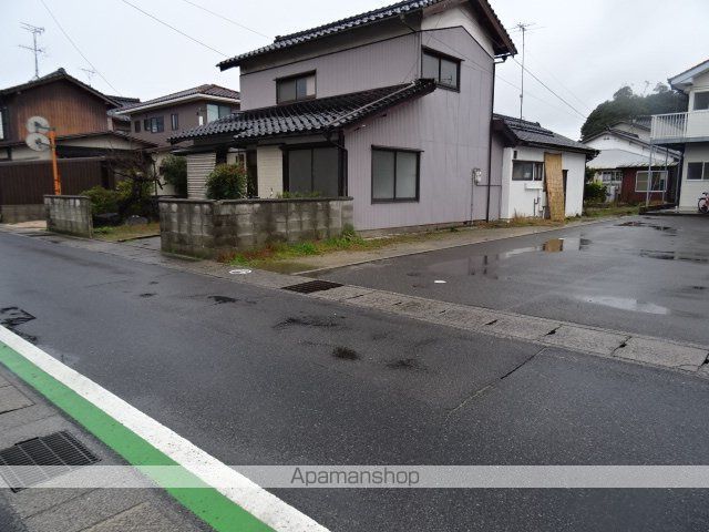 その他　前面道路（その他）まで0m