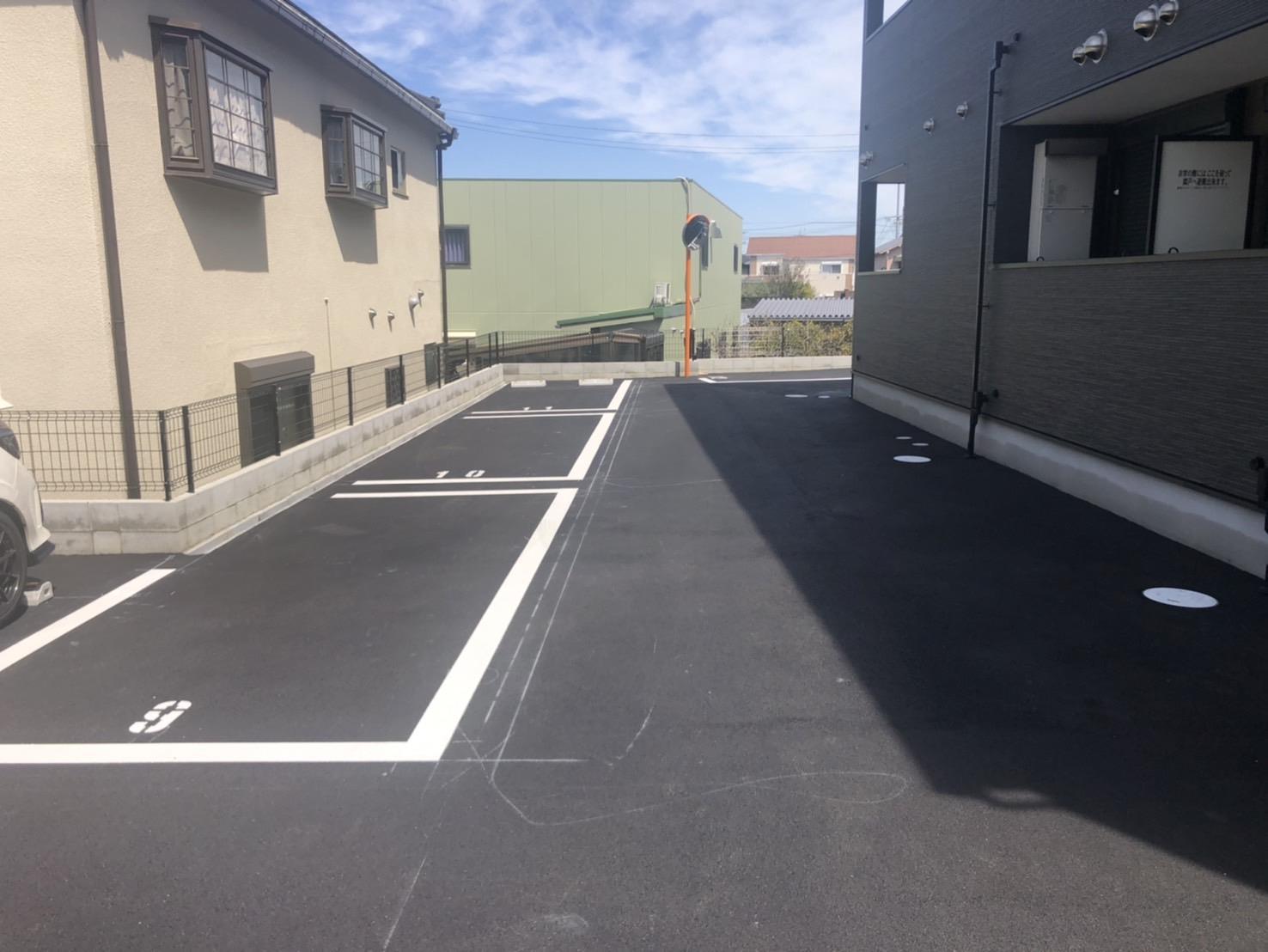 駐車場　駐車場