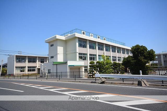 小学校　行橋市立　泉小学校（小学校）まで200m