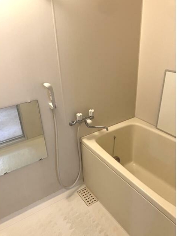 バス・シャワールーム　他部屋参考のお写真です