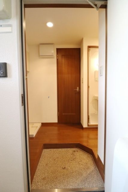 玄関　★お問い合わせはタウンハウジングまで★