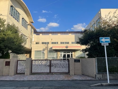 中学校　名古屋市立豊国中学校（中学校）まで83m