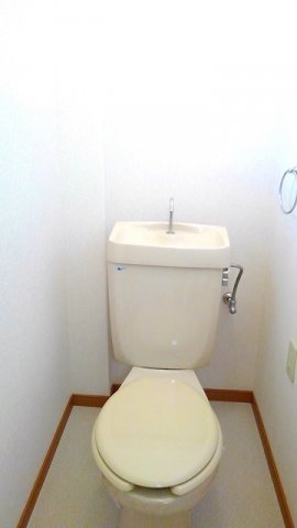 トイレ　トイレもきれいです