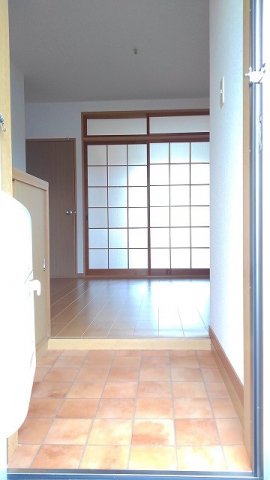 玄関　明るい玄関です