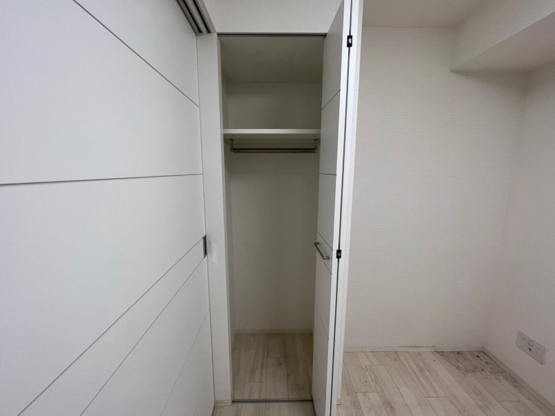 収納　寝室の収納です。部屋がすっきり片付きます。