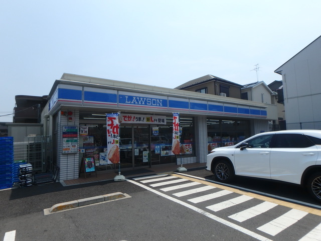 コンビニ　ローソンさいたま東浦和二丁目店（コンビニ）まで390m