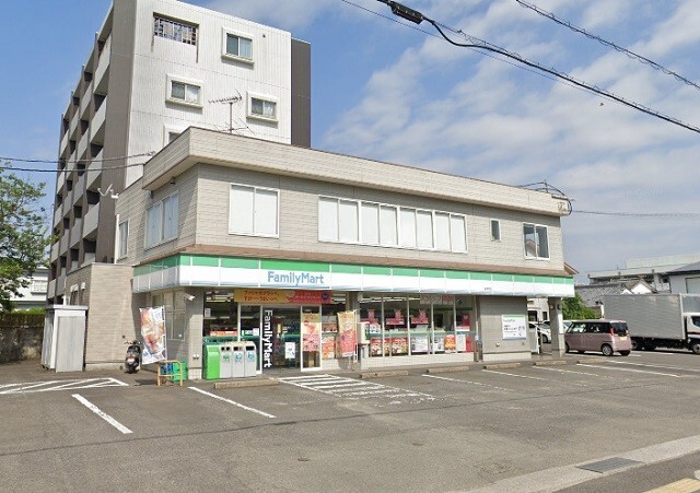コンビニ　ファミリーマート昭和町店（コンビニ）まで154m