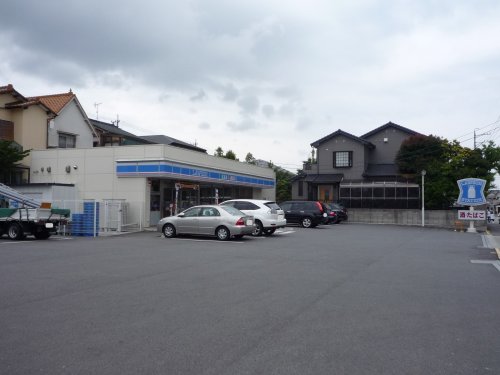 コンビニ　ローソン　上地5丁目（コンビニ）まで563m