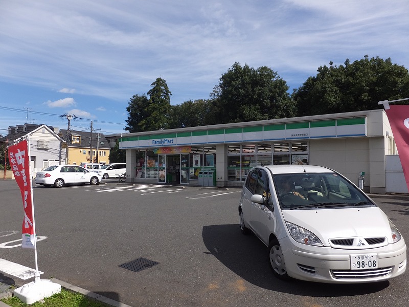 コンビニ　ファミリーマート（コンビニ）まで1404m