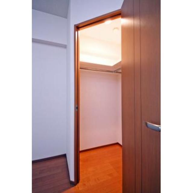 収納　写真は同タイプ住居です