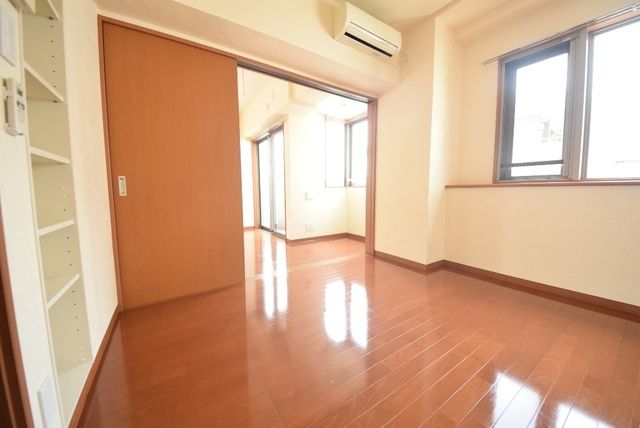 その他設備　キッチン側から見たお部屋です