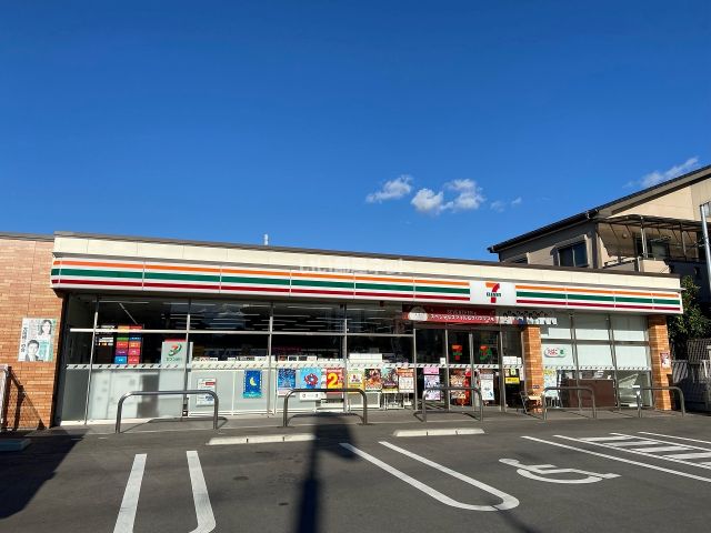 コンビニ　セブンイレブン 東大阪四条町店（コンビニ）まで862m