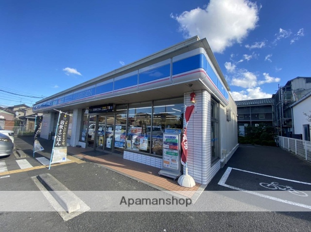 コンビニ　ローソン草加新善町店（コンビニ）まで298m