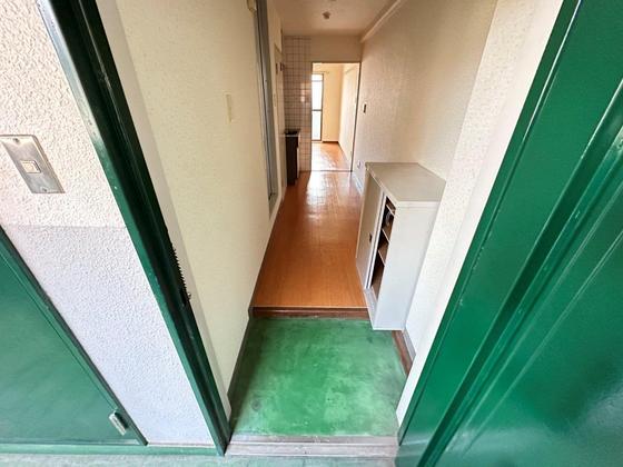 玄関　※別部屋の写真です