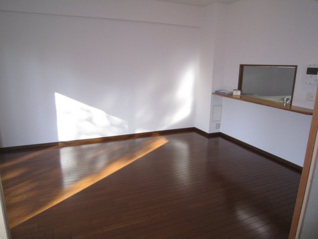 居室・リビング　写真は同マンションの別のお部屋のものです