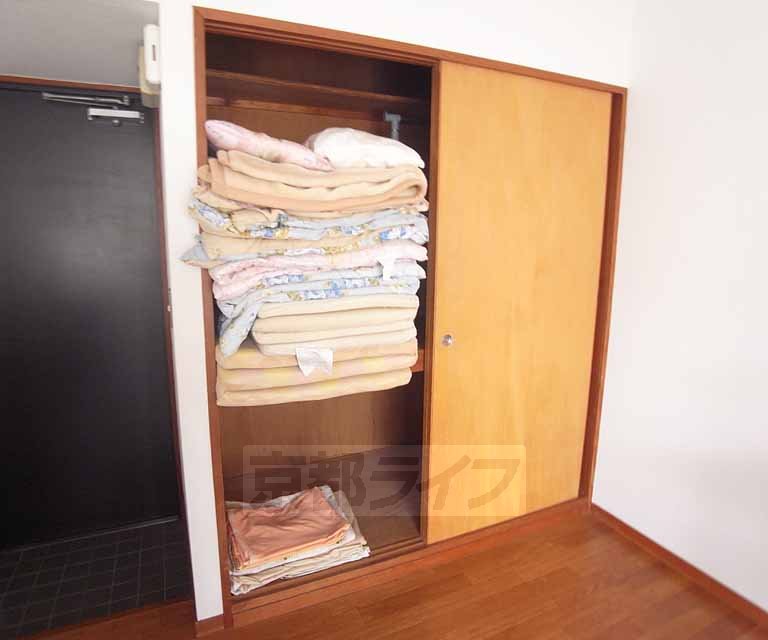 収納　ご覧の通り奥行きあります