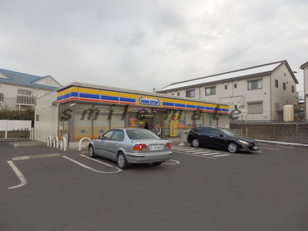 コンビニ　ミニストップ（コンビニ）まで210m