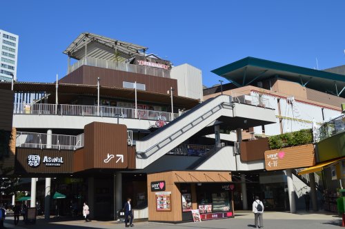 ショッピングセンター　アスナル金山（ショッピングセンター）まで646m