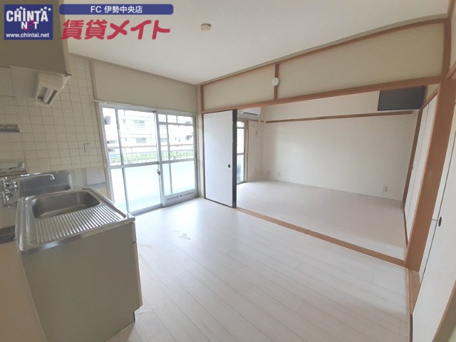 居室・リビング　同型参考写真