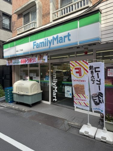 コンビニ　ファミリーマート中延二丁目店（コンビニ）まで744m