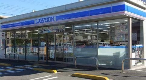 コンビニ　ローソン尼崎水堂町店（コンビニ）まで520m