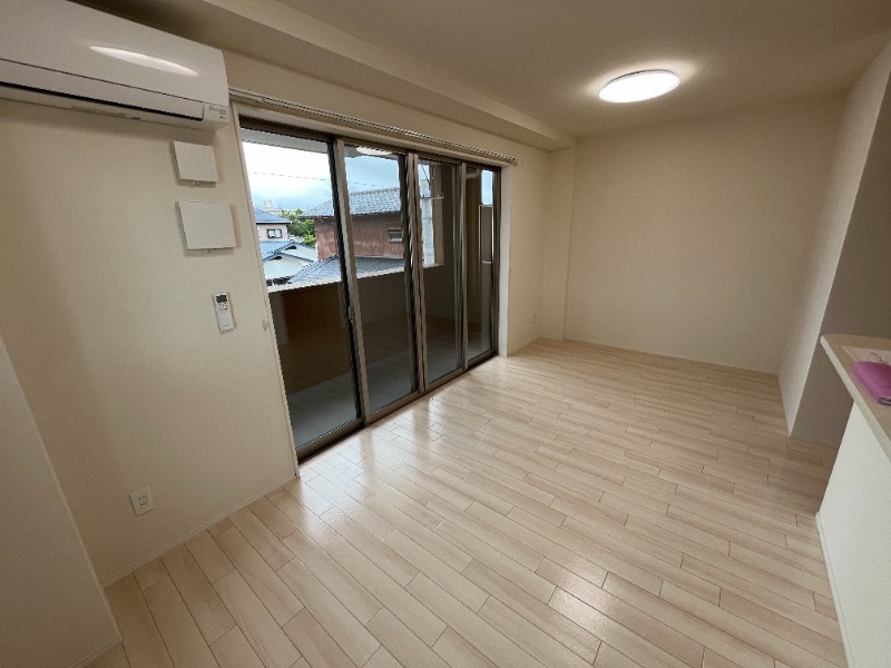 居室・リビング　※別号室の写真