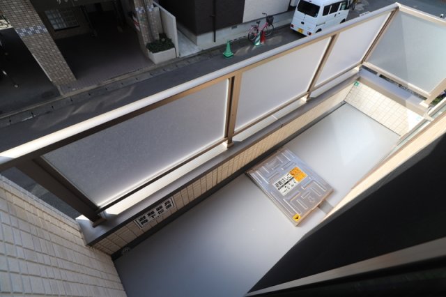 バルコニー　日当たりの良いバルコニーです！