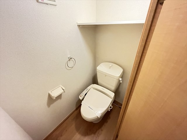 トイレ　ウォシュレット完備