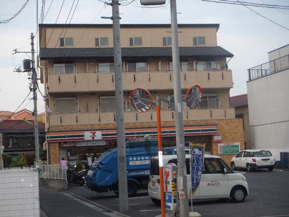 コンビニ　セブンイレブン葛飾西新小岩5丁目店（コンビニ）まで748m
