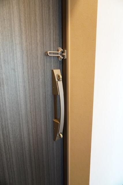 収納　ダブルロック