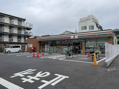 コンビニ　セブンイレブン 練馬東大泉6丁目店（コンビニ）まで143m