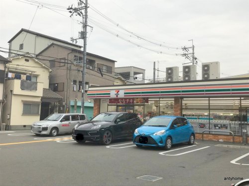 コンビニ　セブン-イレブン 大阪三国本町２丁目店（コンビニ）まで285m