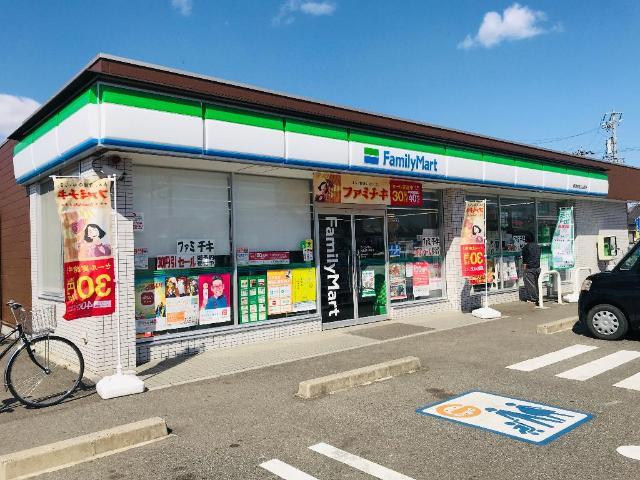 コンビニ　ファミリーマート美濃加茂太田南店（コンビニ）まで65m