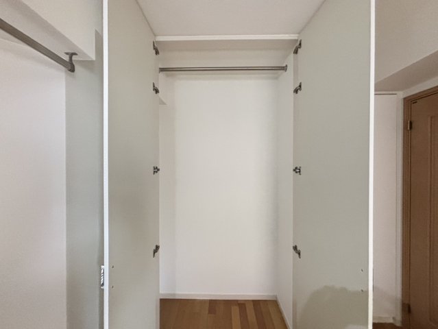 収納　退去前につき別部屋参考写真