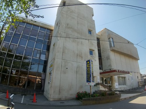 ドラックストア　習志野市 菊田公民館（ドラッグストア）まで153m