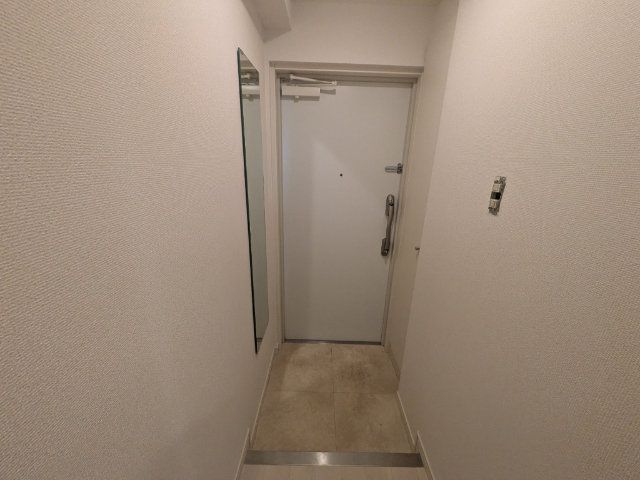 玄関　同タイプの他のお部屋